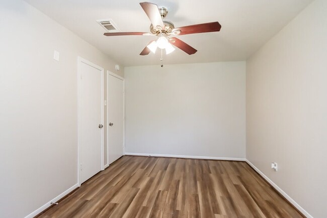 Building Photo - 14234 Juliedale Dr