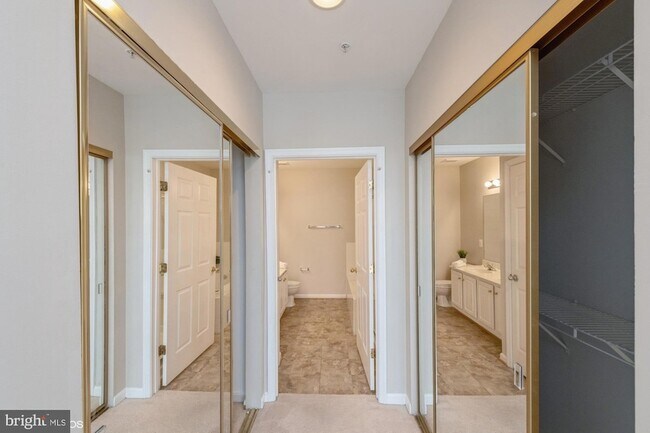Building Photo - 25340 Lake Mist Square