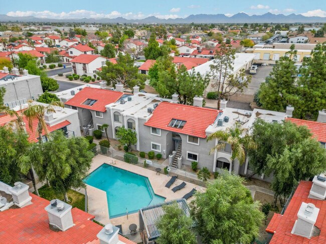 Building Photo - 15402 N 28th St