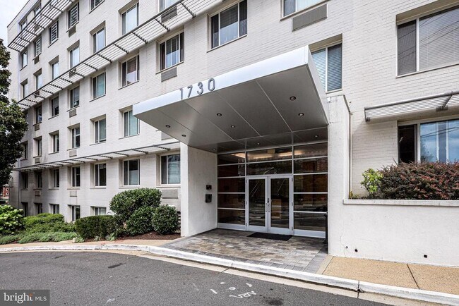 Building Photo - 1730 Arlington Blvd