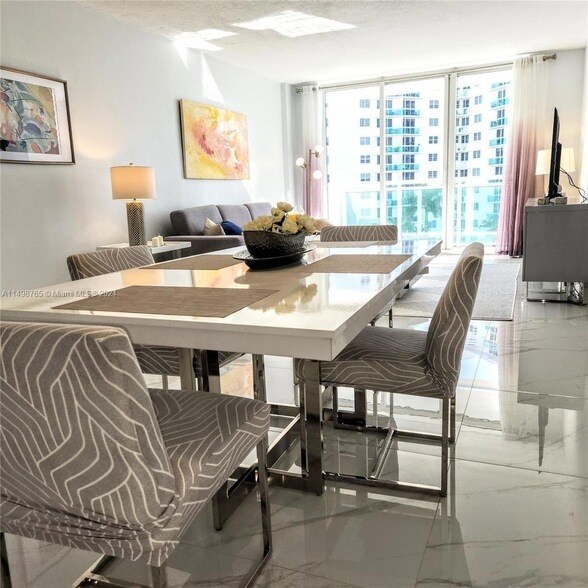 Building Photo - 3000 S Ocean Drive Unit 510
