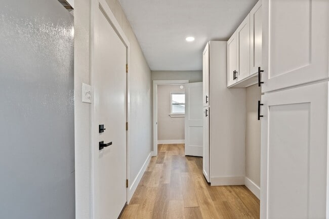 Building Photo - 503 Rogers Way