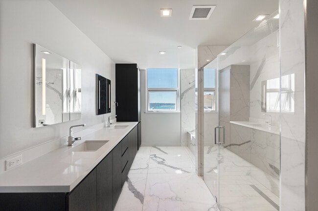 Building Photo - 1388 Kettner Blvd