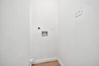 Building Photo - 209 Owens St