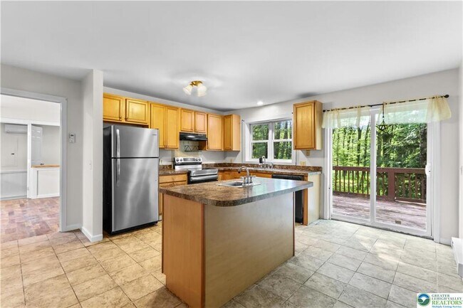 Building Photo - 1229 Fern Dr