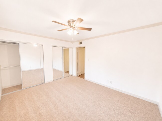 Building Photo - 6821 Alvarado Rd