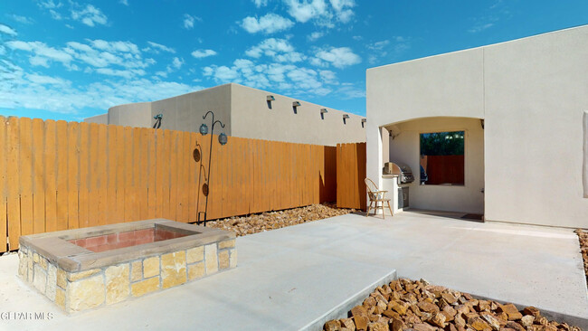 Building Photo - 12964 Immanuel Vista Dr