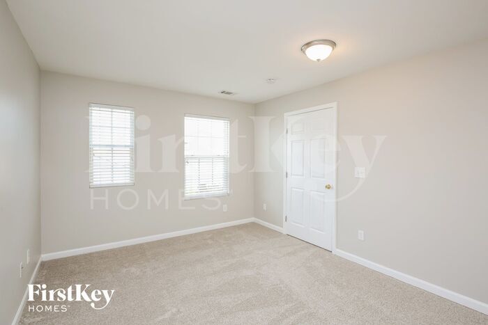 Building Photo - 3981 Cutler Donahoe Way