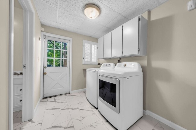 Building Photo - Gorgeous Golden Gate Heights home with gar...