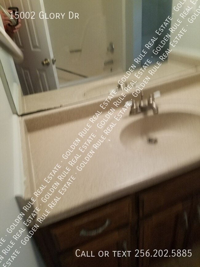 Building Photo - 15002 Glory Dr SE