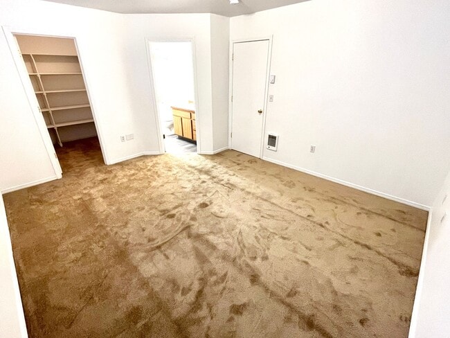 Building Photo - Centennial Neighborhood Newer Construction 2-Story Home with Attached Garage, Huge Fenced Yard!