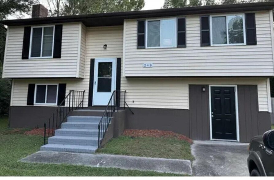 Primary Photo - 248 Lloydwood Dr