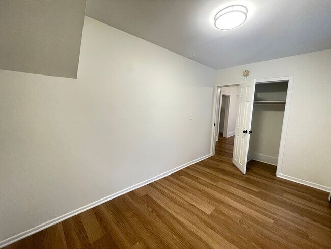 Building Photo - 33 Malvern St