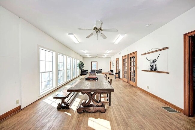 Building Photo - Spacious 14-Bedroom Property Ideal for Gro...