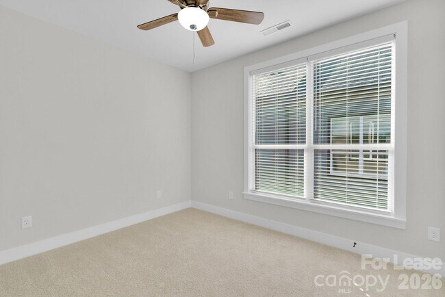 Building Photo - 113 Verbena St