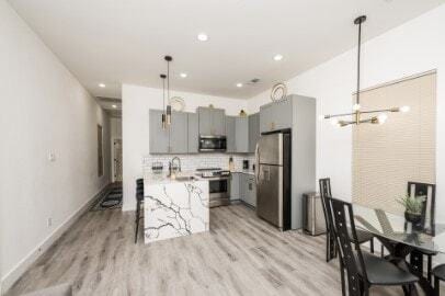 Building Photo - 2216 Dyson St