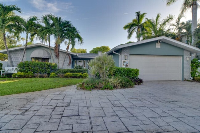 Building Photo - 301 N Tessier Dr