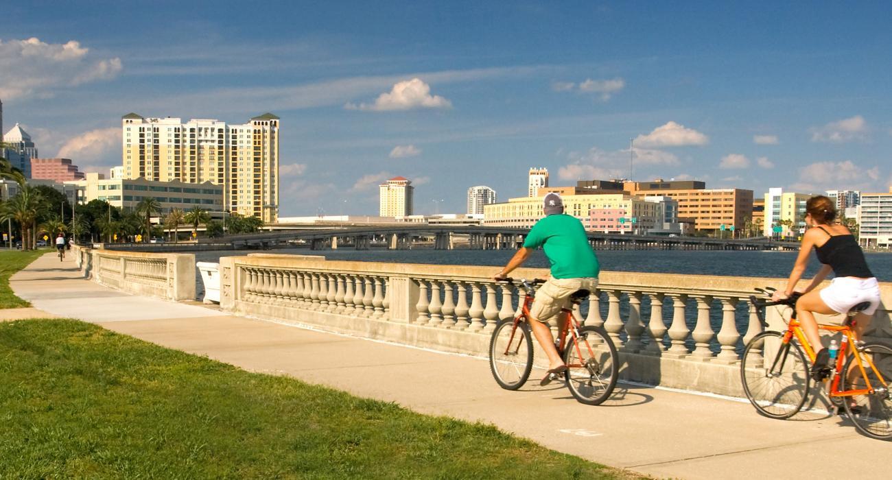 Building Photo - 3136 W EUCLID AVE N