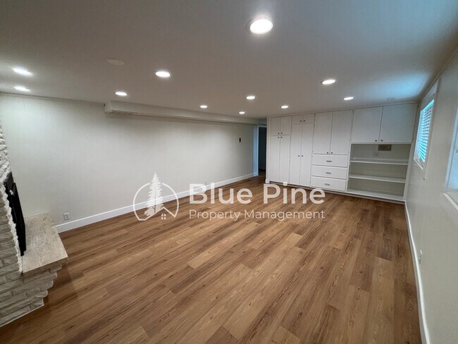 Building Photo - 351 Yale Ave
