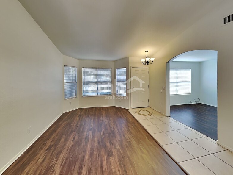 Building Photo - 7830 E Onza Ave