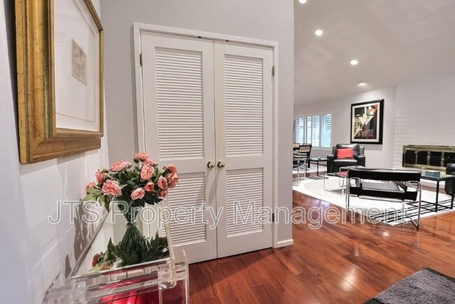 Building Photo - 2010 Promontory Point Ln