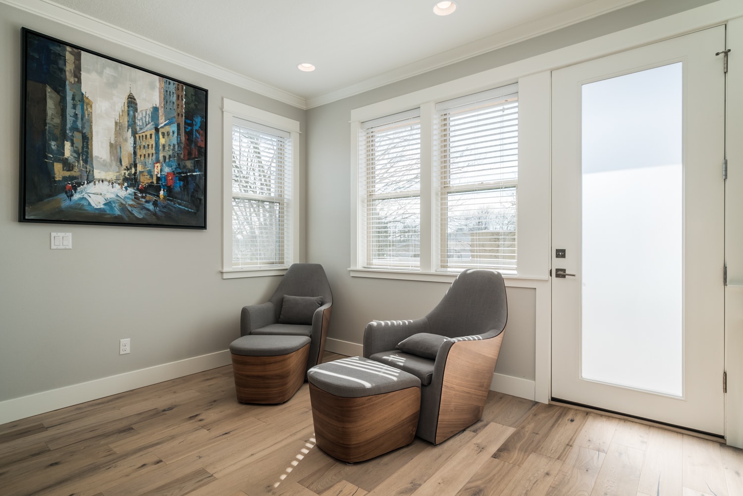 living room - 1605 SE Yukon St
