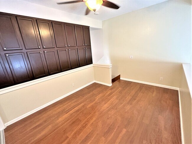 Building Photo - 5032 Dorado Dr