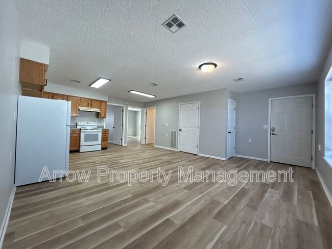 Building Photo - 1013 14th St