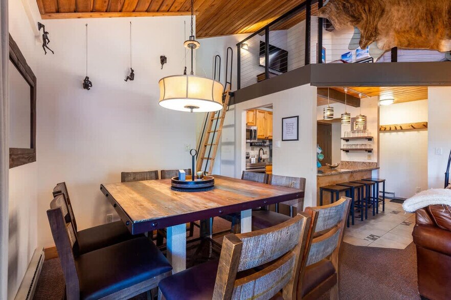 Building Photo - 500-504 4 O'Clock Rd