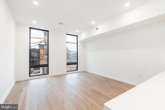 Building Photo - 1601 Frankford Ave