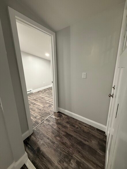 Back Deck Entrance/Walkway/Bedroom 2 - 2783 N Delaware Dr