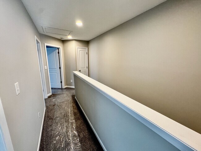 Building Photo - 2597 S Delila Star Dr