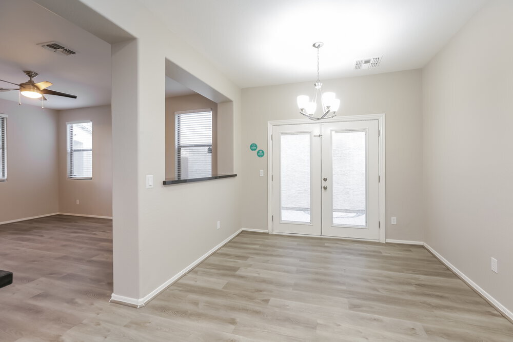 Building Photo - 7032 S 7th Ln