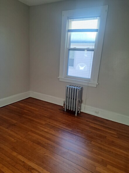 Building Photo - 73 Birdsey St