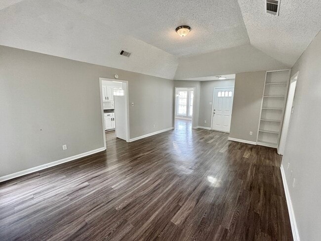 Building Photo - 3755 Schanna Dr