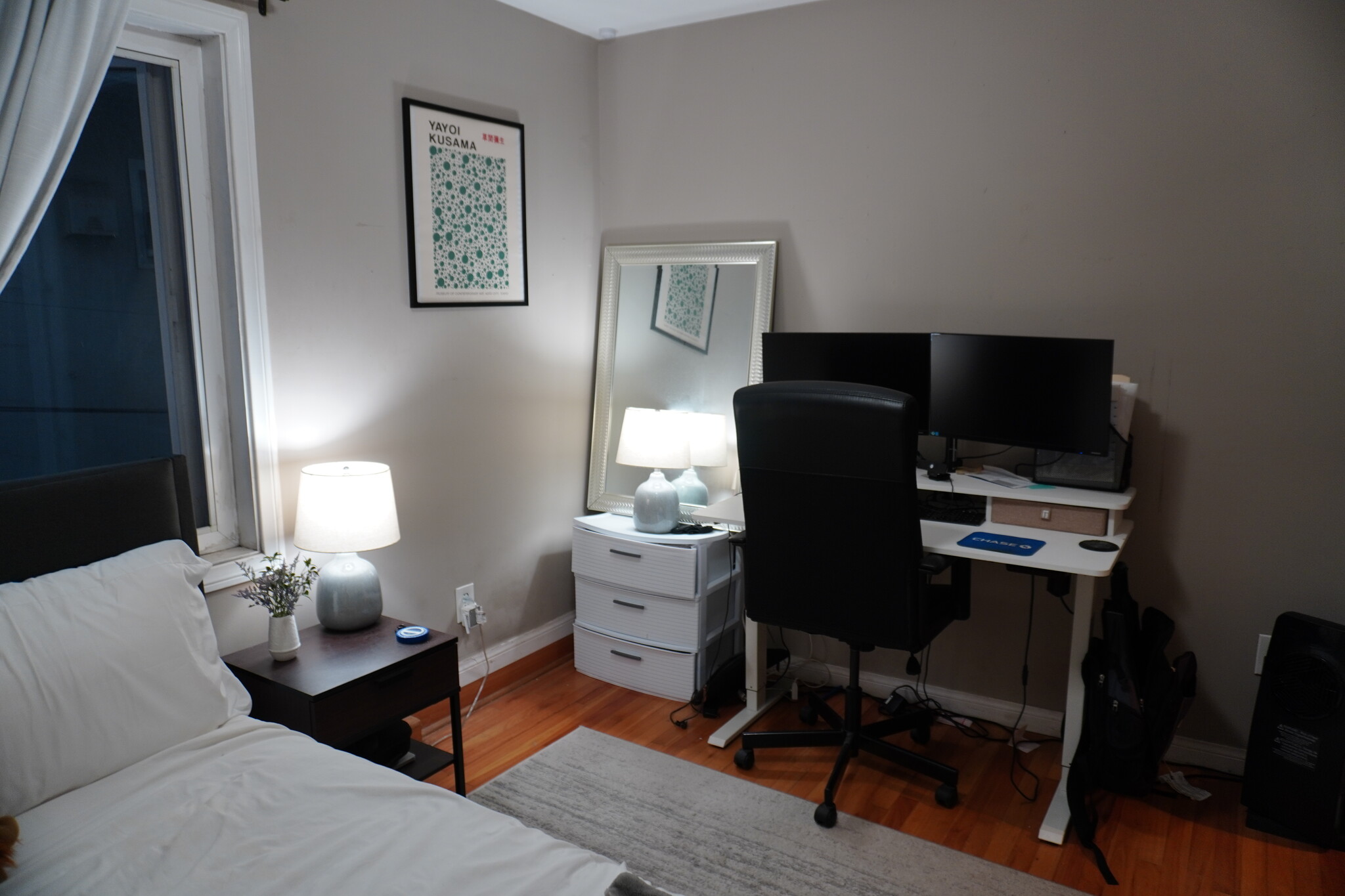 error here these are of 2bdroom apt - 1813 Oliver Ave