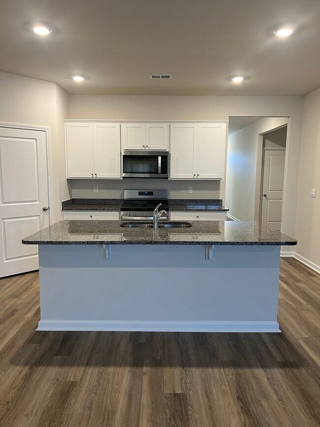 Building Photo - 331 Gringott Ln