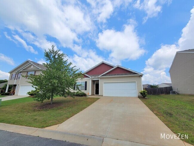 Building Photo - 22 Crestwood Pnes Trl