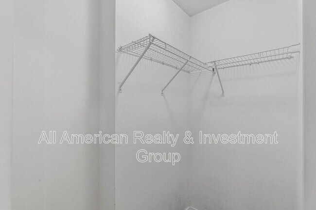 Building Photo - 203 Citadel Ln