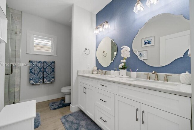 Building Photo - 112 Ave D