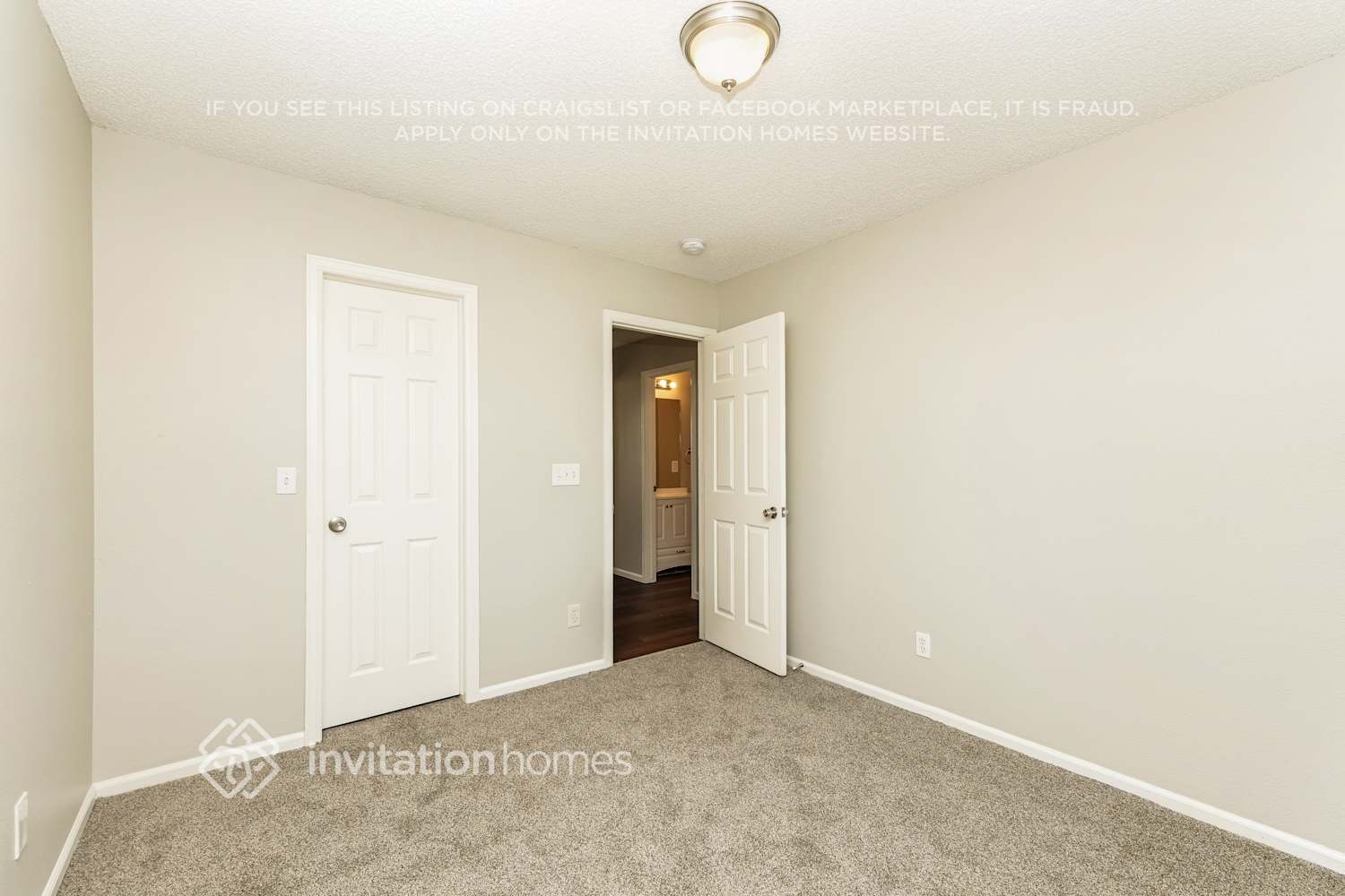 Building Photo - 882 Rancher Dr