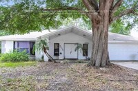 Building Photo - 7306 Floral Cir W