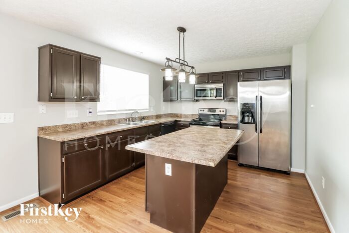 Building Photo - 330 Bridle Creek Dr