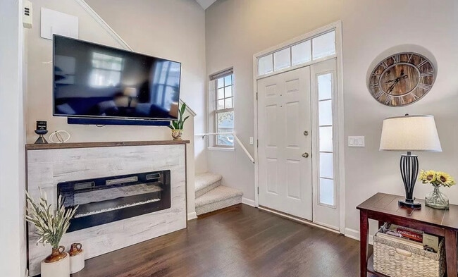 Building Photo - 2851 Holborn Cir