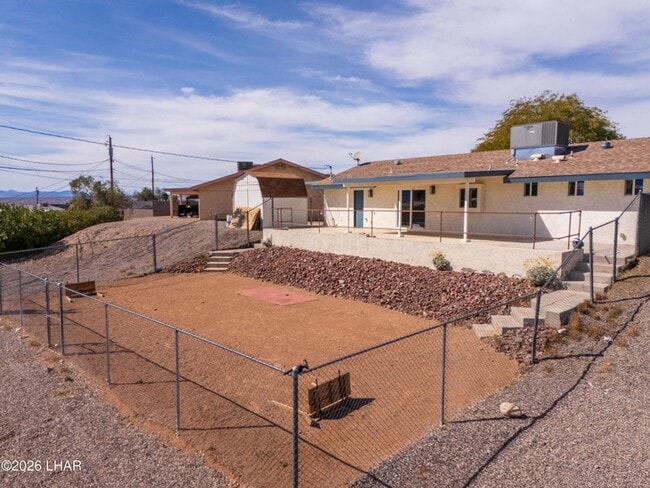 Building Photo - 2150 Lake Havasu Plaza