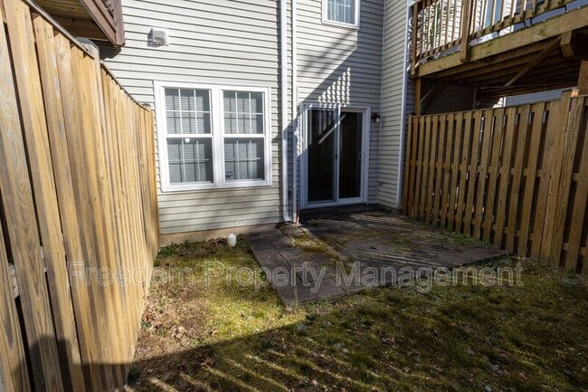 Building Photo - 16326 Taconic Cir