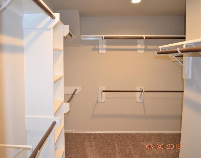 Building Photo - 23718 Piedmont Forest Dr