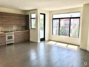 Building Photo - HIP 1BR/1BA Mission MODERN!  Laundry in Un...