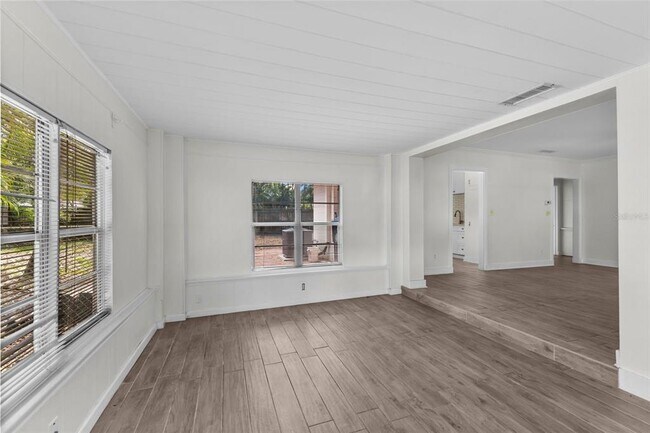 Building Photo - 4010 W Angeles St