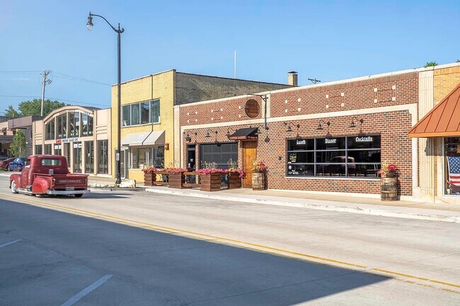 Building Photo - 2307 Upland Rd